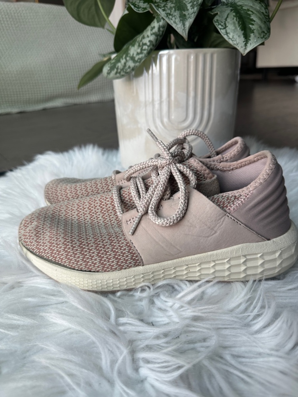 Women's New Balance Pink Knit runners